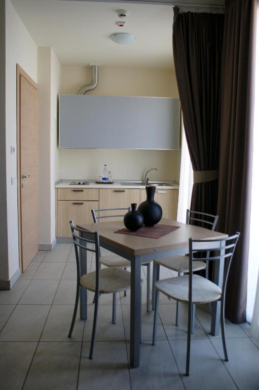 Residence Belmare Rimini Szoba fotó